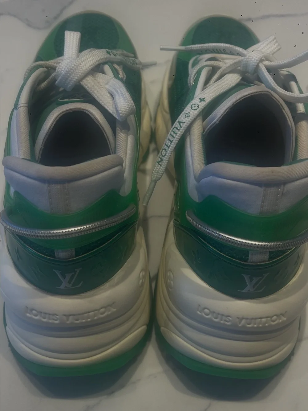 Authentic Louis Vuitton Run 55 Sneakers Green White Size 8 👍